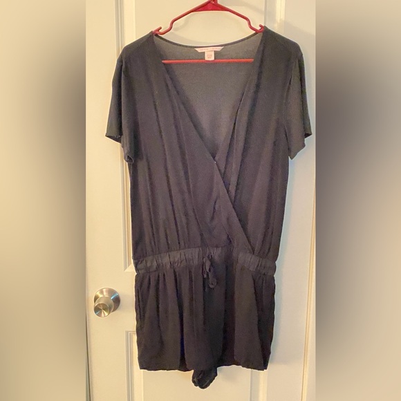 Victoria’s Secret black romper, size M. NWOT. - Picture 1 of 5